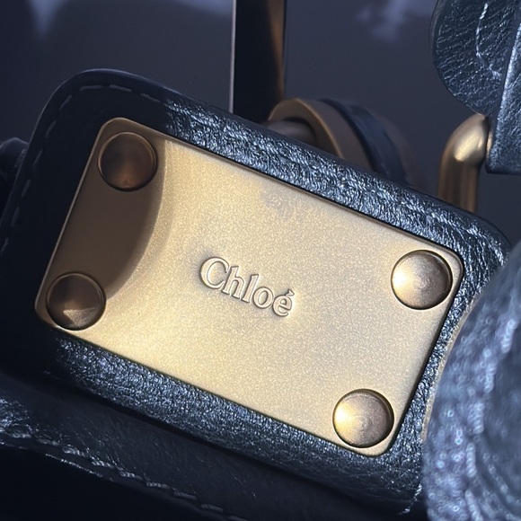 SOLD EUC Chloe’ Paddington Large black leather purse with lock and key - Picture 3 of 17